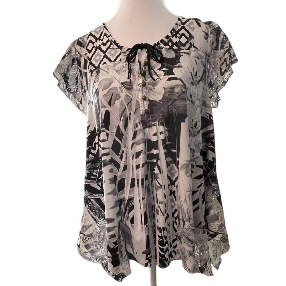 LIGHTWEIGHT CAP SLEEVE TOP‎